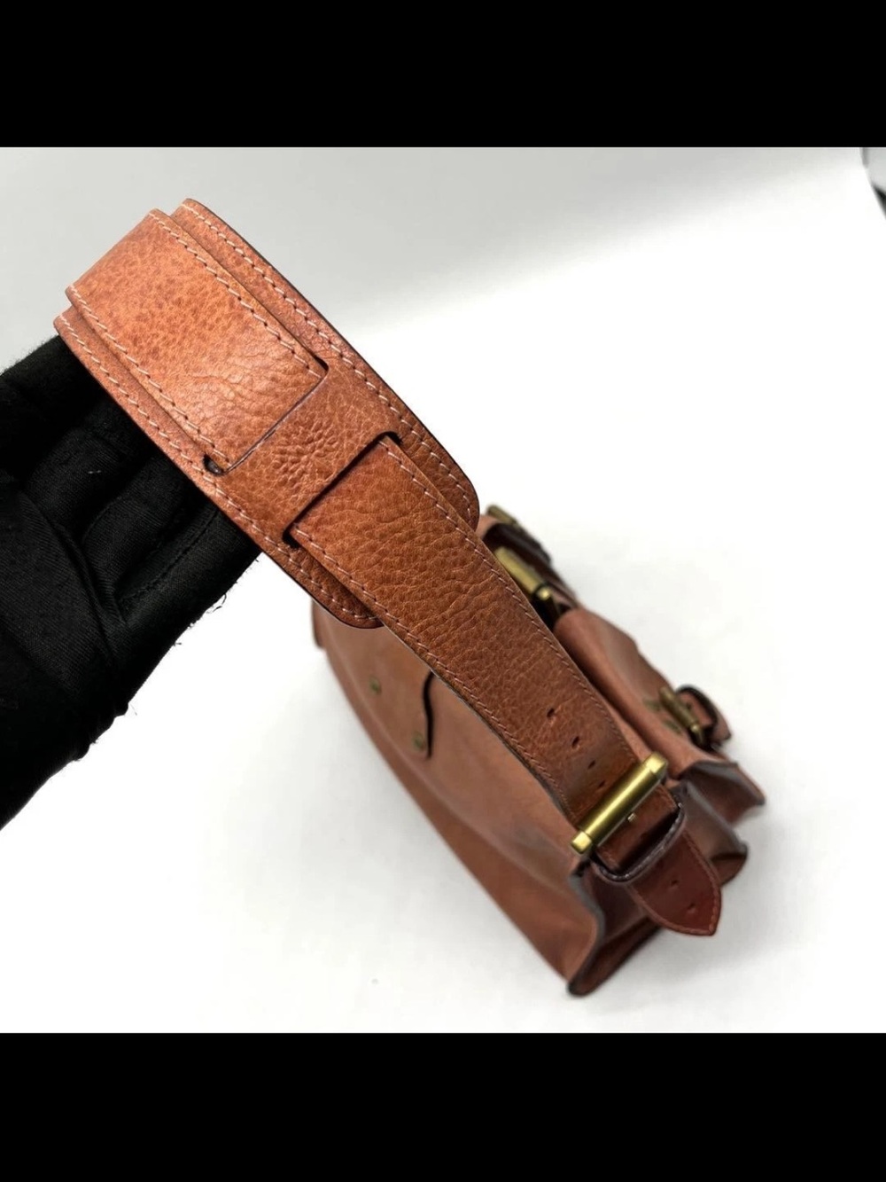 Mulberry Tan Leather Dual-Pocket Shoulder Bag - Picture 10 of 16